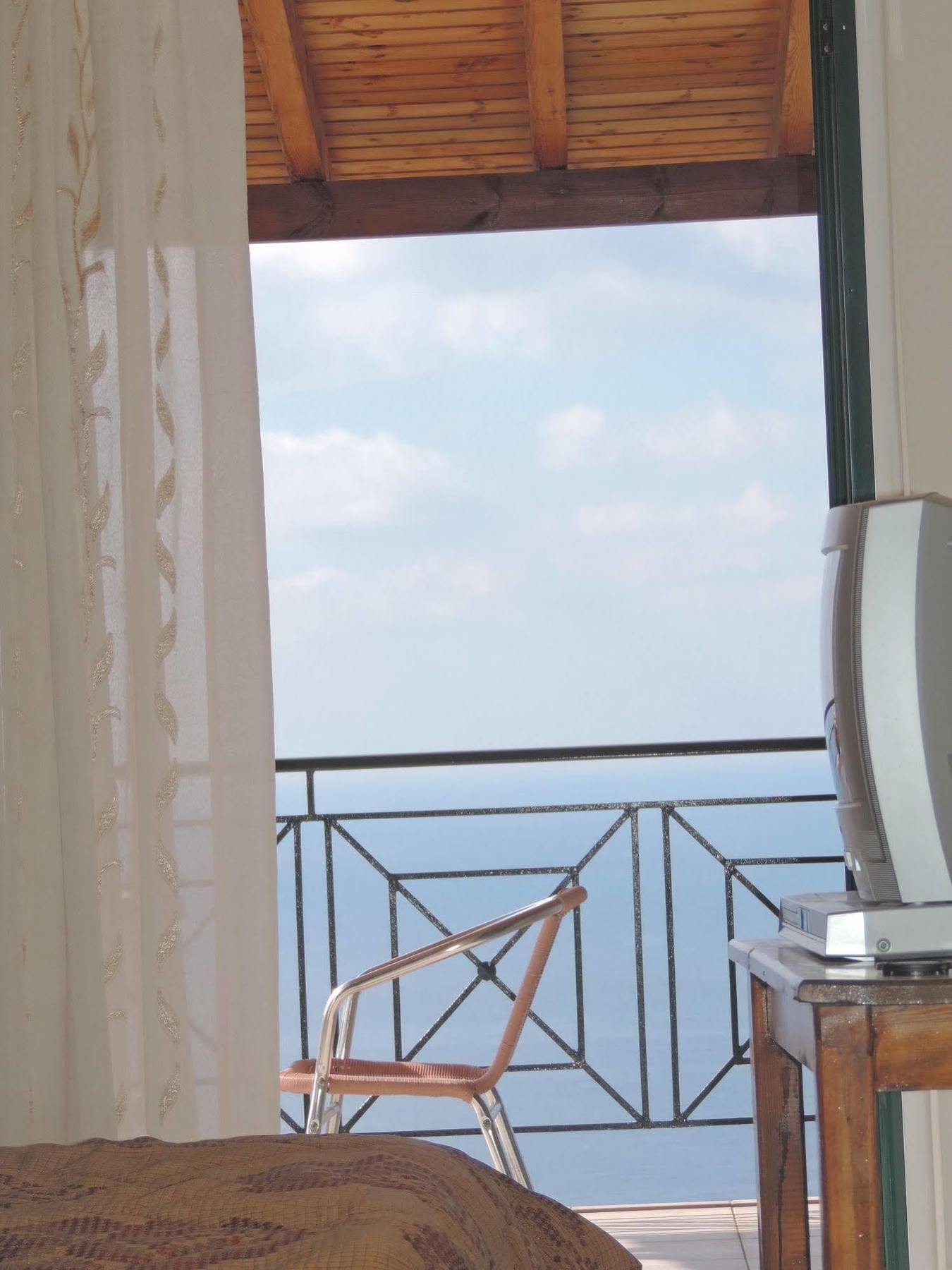 La Casa D' Irene (Adults Only) Otel Áyios Nikítas Dış mekan fotoğraf
